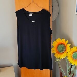 Julia Divina L sleeveless top